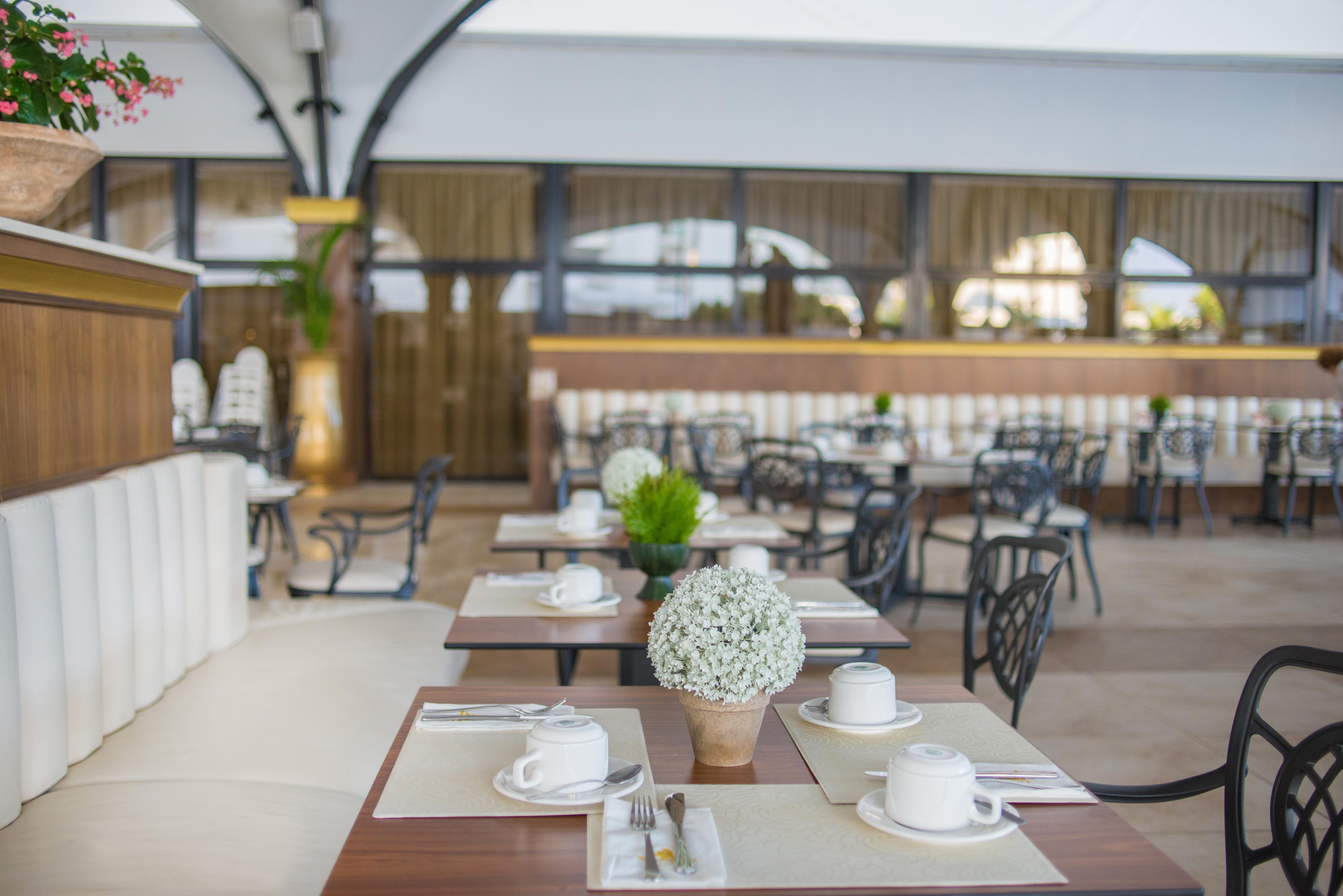 فندق أدامز بيتش أيا نابا المظهر الخارجي الصورة The restaurant