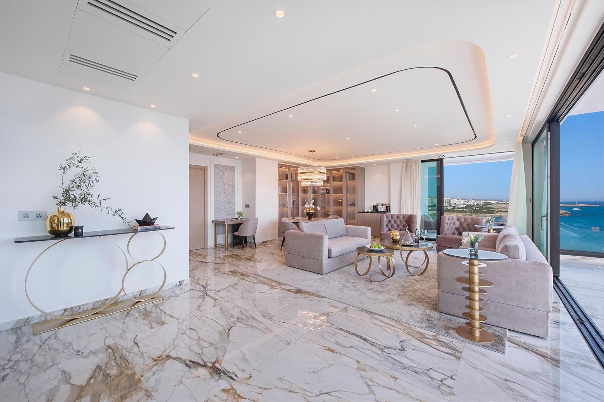 فندق أدامز بيتش أيا نابا المظهر الخارجي الصورة The interior of a penthouse at The Ritz-Carlton, DIFC