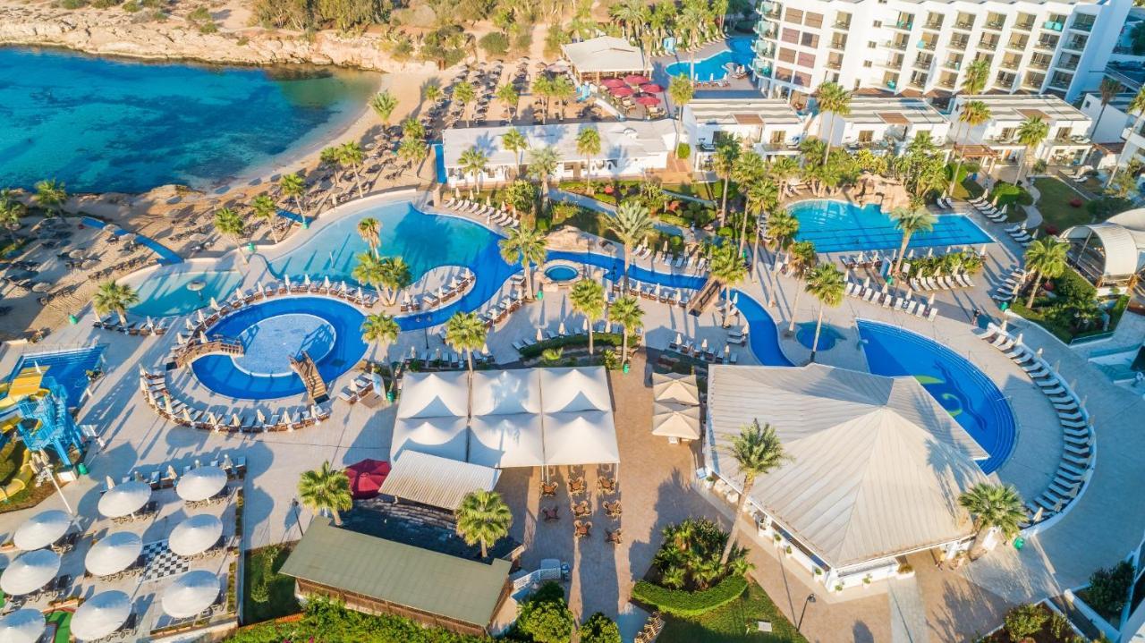 فندق أدامز بيتش أيا نابا المظهر الخارجي الصورة Aerial view of the resort