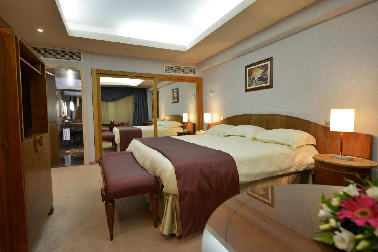 فندق أدامز بيتش أيا نابا المظهر الخارجي الصورة A bedroom at the hotel
